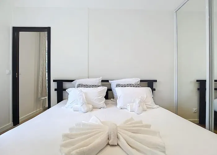 49-le Cocon-metro A 1mn Appartement *